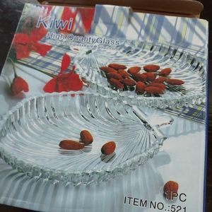 Leaf shaped glass candy nut trinket dish in box Grandmacore Fancy